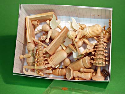 Bild 11: Hoffentlich gerade noch rechtzeitig vor dem Weihnachtsfest volledet, können Sie ihre Figürchen nun schön verpackt an Freunde und Bekannte in der ganzen Welt verschenken! Bild 11: Hoffentlich gerade noch rechtzeitig vor dem Weihnachtsfest volledet, können Sie ihre Figürchen nun schön verpackt an Freunde und Bekannte in der ganzen Welt verschenken!